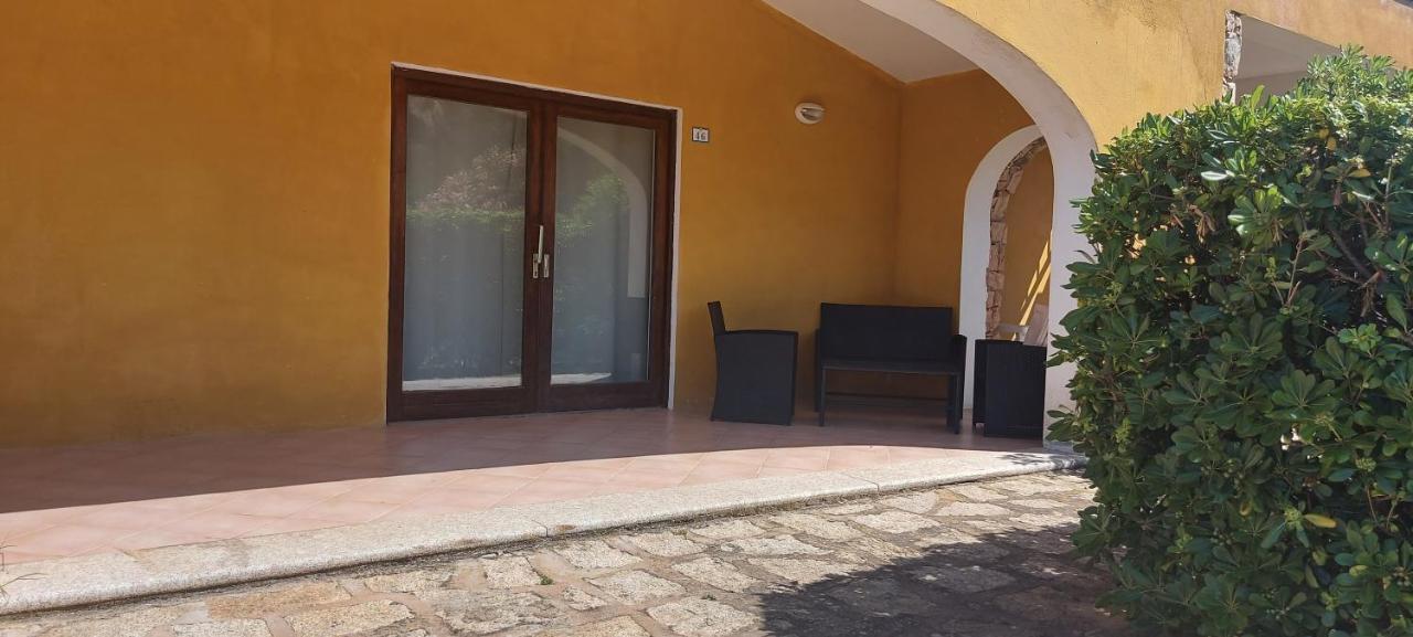 Domus Liscia Di Vacca Aparthotel Exteriör bild