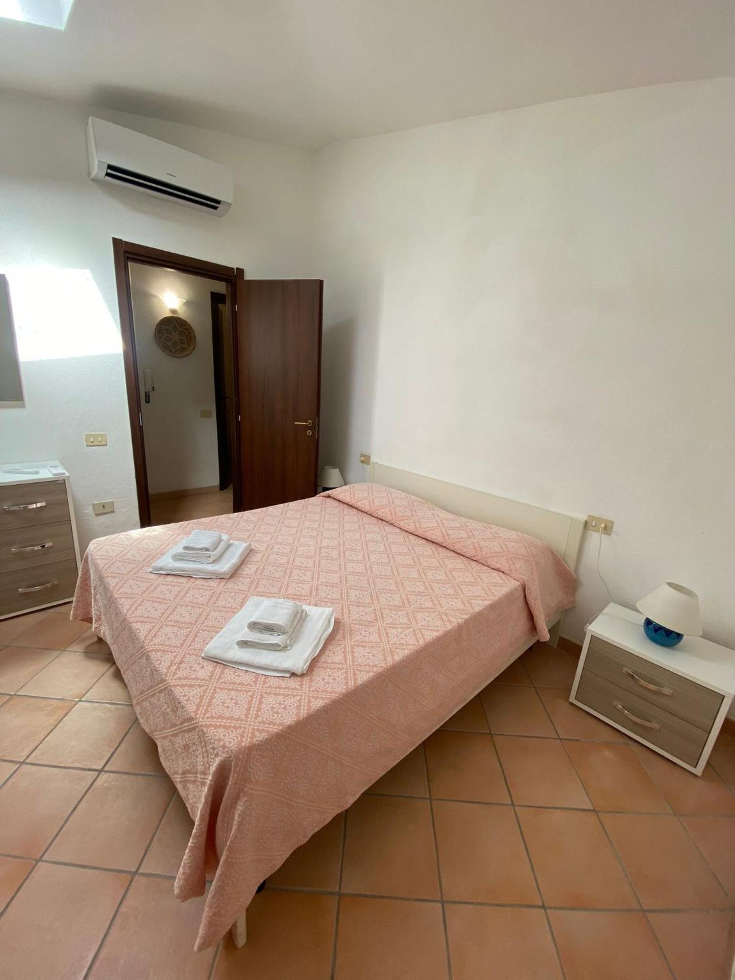 Domus Liscia Di Vacca Aparthotel Exteriör bild